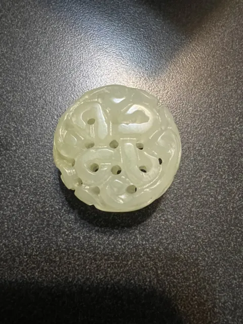 Vintage CHINESE Pale Green Serpentine CARVED Knot PENDANT Focal Bead