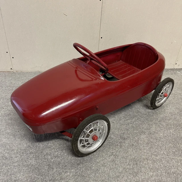 Voiture ancienne à pédales MORELLET GUERINEAU FERRARI BABY COURSE MG ANNEES 60