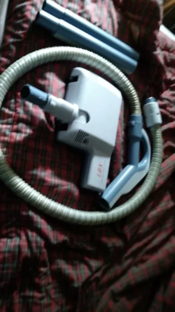 Electrolux Guardian Bagged Canister Vacuum Cleaner W/Attachment ~ Model C154E Electrolux Guardian Bagged Canister Vacuum Cleaner W/Attachment ~ Model C154E