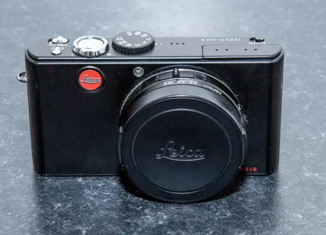 Leica D-LUX 3 10.0MP Digital Camera  Black, Leather Case, Very Good Condition.