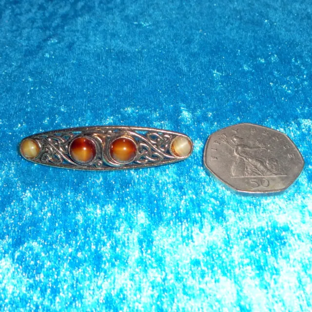 Vintage Signed Miracle Scottish Celtic Trinity knot Agate glass Bar Brooch Pin