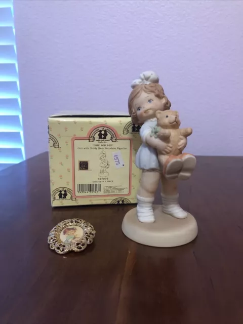 Memories of Yesterday “Time For Bed” NIB #527076 Enesco 1991 With Matching Pin