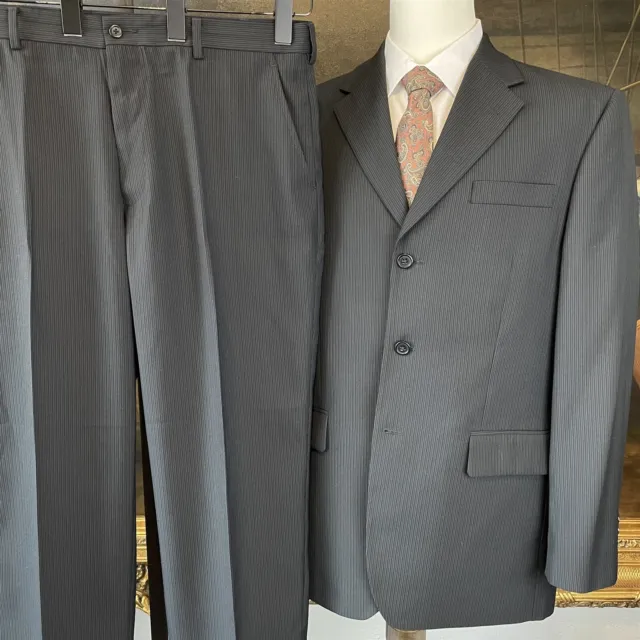 Perry Ellis 44R 36 x 30 2 Piece Black Pinstriped 3 Button Flat Front Pants Suit