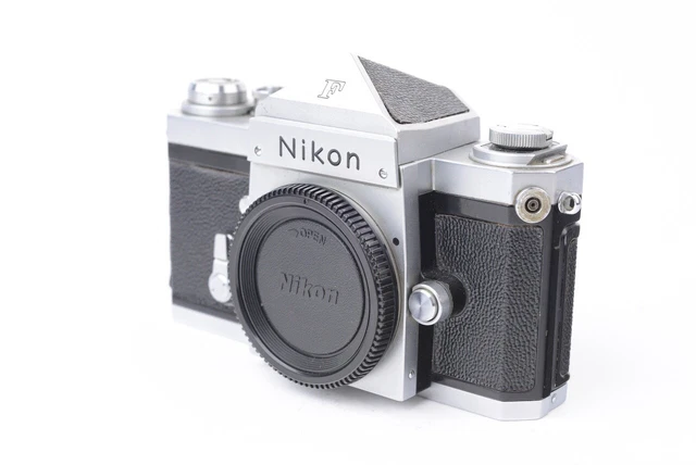 Appareil photo reflex Nikon F, viseur prisme en toit #7069501