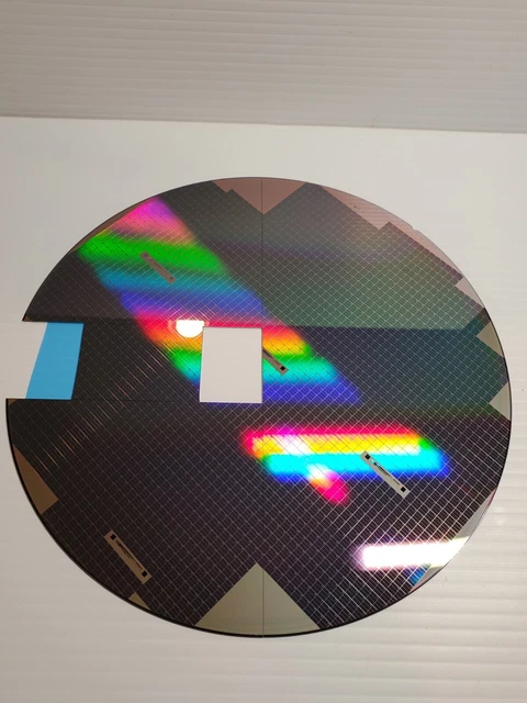 8" SILICON WAFER 200mm Sliced 4 PCS Engineering Test Chips Photolithography A-4