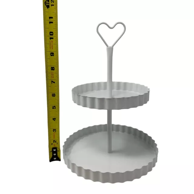 Bandeja en niveles San Valentín de 11 pulgadas mango corazón vieira de metal decoración blanca