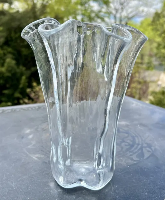 MCM Muurla "Eva" Finland Ice Handkerchief Scalloped Art Glass  Vase 8 1/2" Tall 3