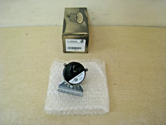 NEW Source 1 / York S1-02436052000 Air Pressure Switch 0.15 IWC Free Shipping