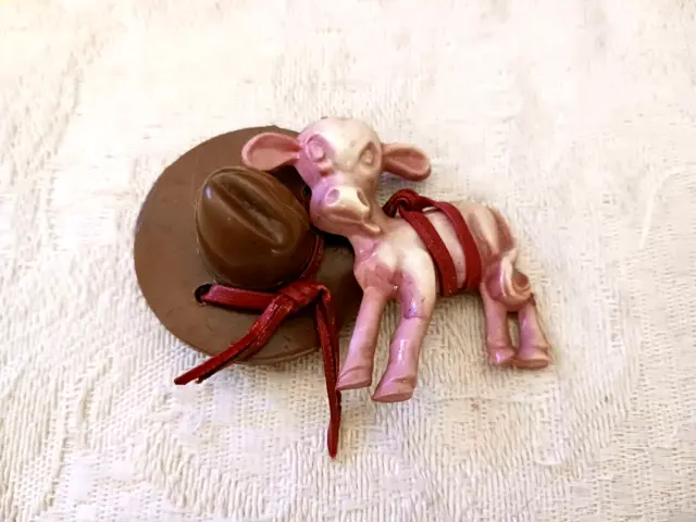 Vtg Retro Plastic Grumpy Cow Pink w Dangle Cowboy Hat Pin Brooch Celluloid 1940s