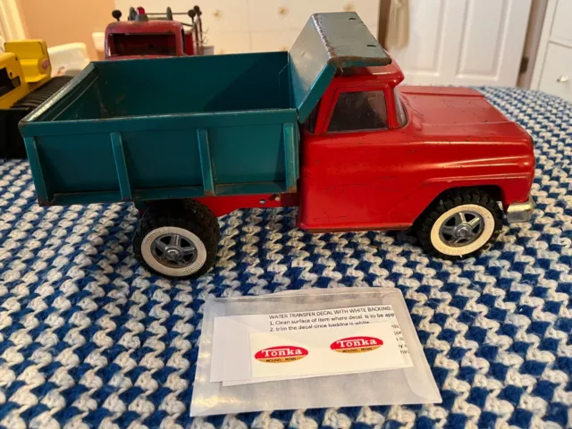 Vintage Red And Green Tonka Dump Truck