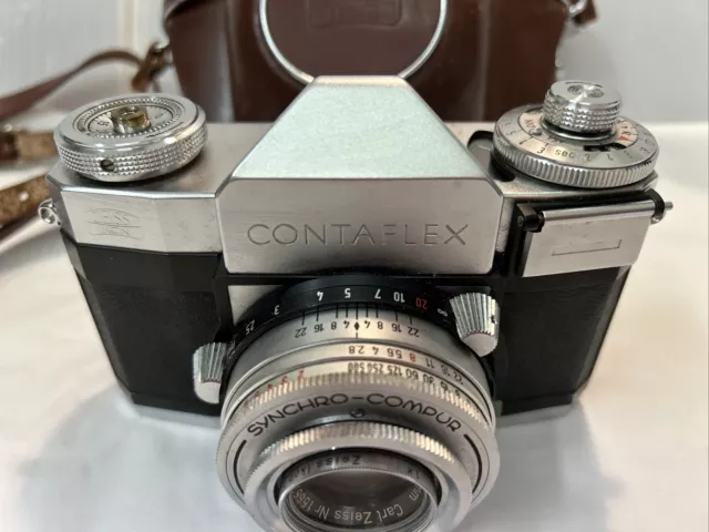 Zeiss-Ikon Contaflex With Synchro-Compur + Tessar 1: 2,8 T4 5mm + Leather Case 3