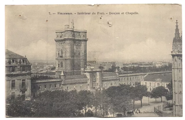 vincennes, intérieur du fort , donjon et chapelle