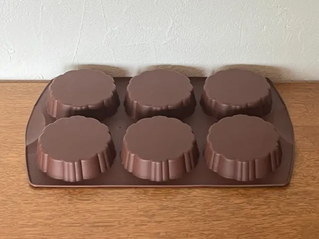 MOULE à tartelettes en silicone TUPPERWARE / 6 empreintes Ø 8,5 cm / TBE !!!