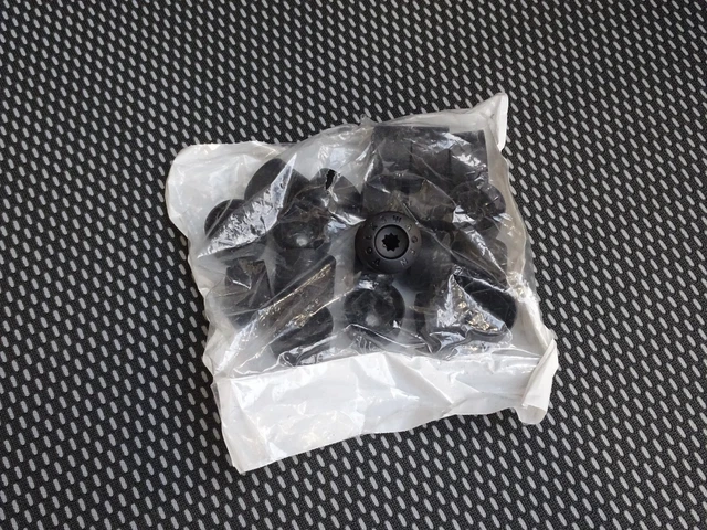 ŠKODA Original Radschraubenkappen Set - 20 Stück Chromfarben Für Standard-Radschrauben