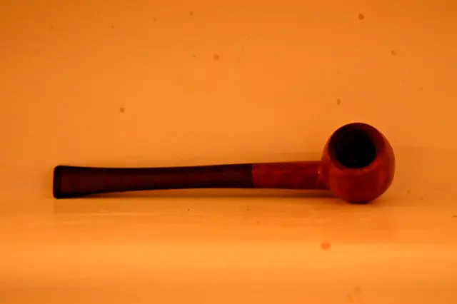 Real briar junior pipe made in Italy. Classic Apple shape