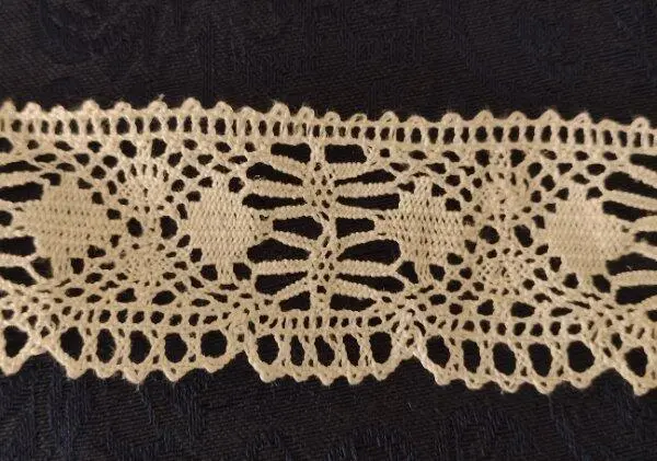 8 Yds Vintage Bobbin Lace Trim Ivory Cotton Scalloped Maltese Embroidery 1 3/8"