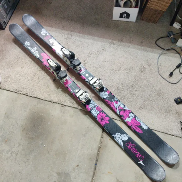 Atomic Bad Kitty Twin-Tip/Freestyle 2009/2010 162cm w/ Squire Marker 11 Bindings
