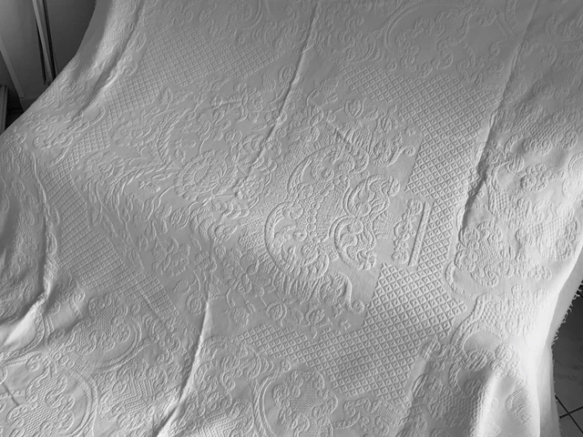 GRANDE COUVRELIT DE MARIAGE. VISCOSE DAMAS. ESPAGNE. 19E-20E