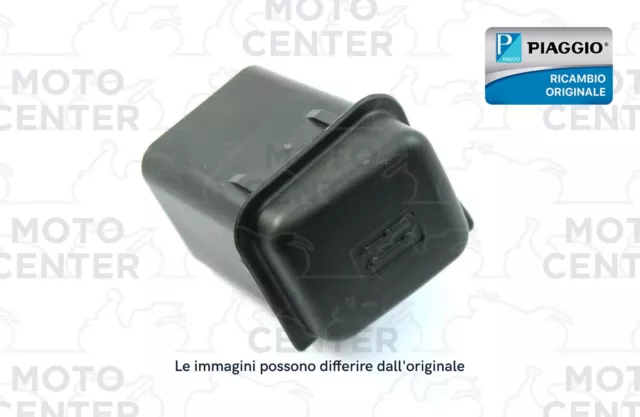 Tappo In Plastica Trousse Attrezzi Piaggio Vespa Gtv 125 2006-2008 M31301