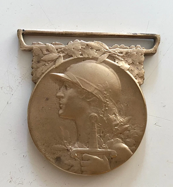 Ancien Pendentif Médaille Porte-photo Double Face Décor Fleur – Bijou Vintage WW1 – Occasion