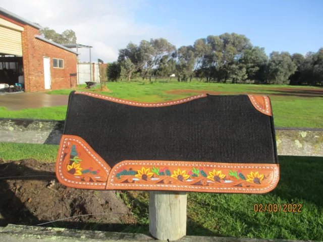 Saddle Pad - Wool Felt - Western Fender Saddle –sunflower and catus  design ri05