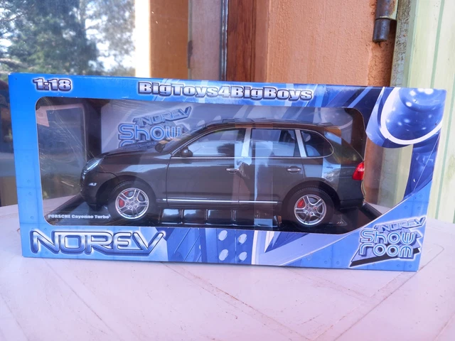 Norev 1/18 Porsche Cayenne Turbo Noire – Miniature Occasion (rétros à Recoller)