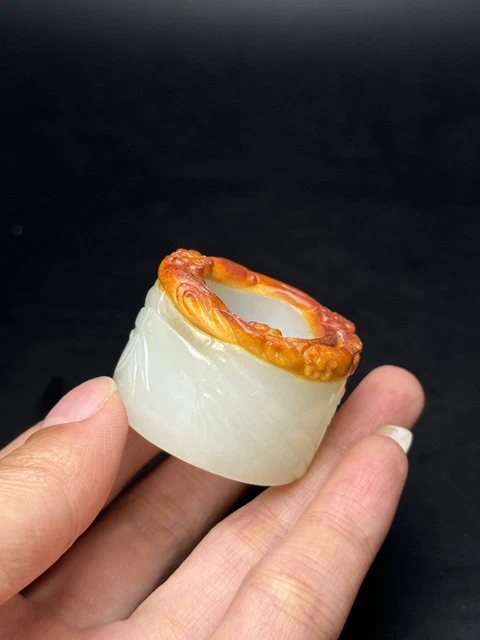 Chinese Exquisite Handmade Bamboo Carving Hetian Jade Thumb Ring