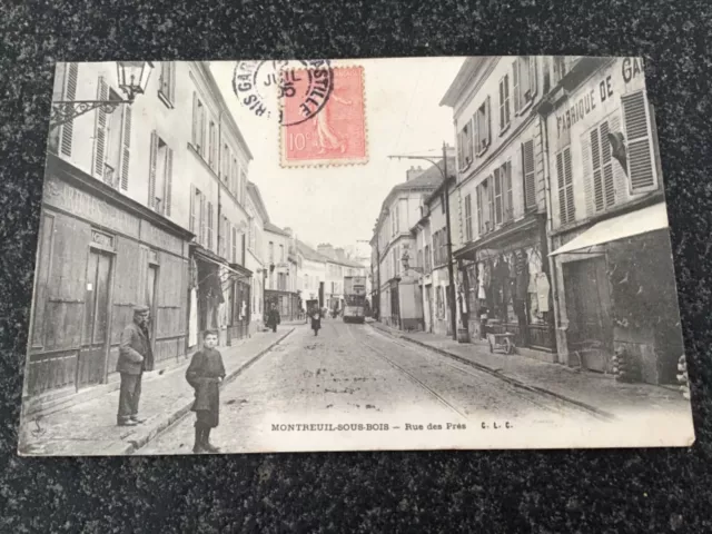 CPA MONTREUIL-sous-BOIS Rue Des Près animée