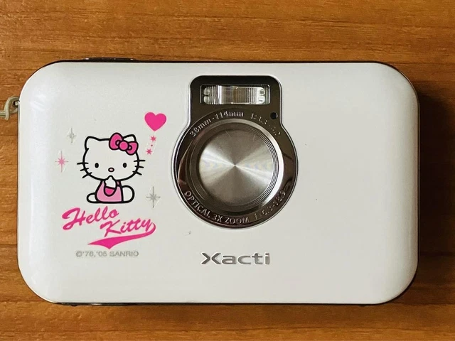 サンリオ オリジナル家電 ハローキティ デジタルカメラ DSC-E6 (Z) サンリオ オリジナル家電 ハローキティ デジタルカメラ DSC-E6