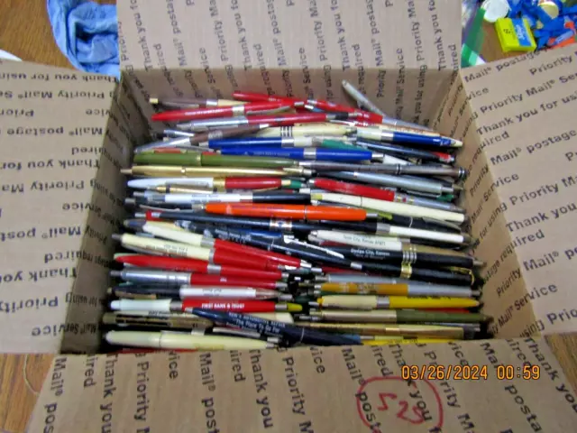 Vintage Lot Of 500 Advertising Ball Point Pens - Lot A !!