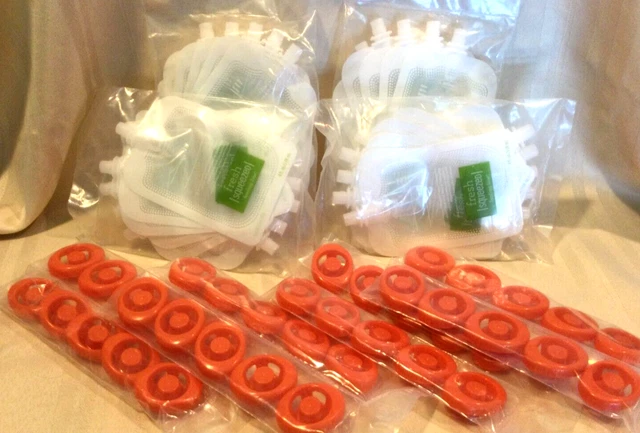 NEW -  40 Infantino Squeeze Pouches with Lids -  Fresh Squeezed Feeding Line