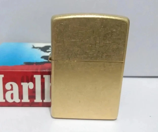Zippo 2004 G 04 Marlboro Advertising Gold Dust Brass