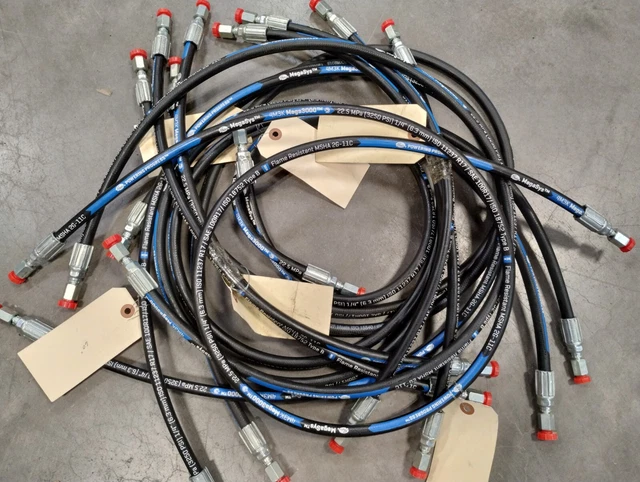 (12) 1/4" Hydraulic Hose Lot Of 12 Gates 3250psi Hoses M3K w/JIC Fittings