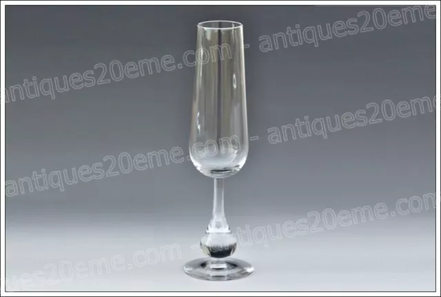 Flûte à Champagne en cristal de Baccarat modèle Pavot - Champagne flute (A)
