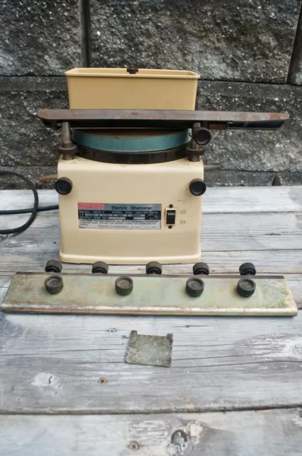 AFILADOR DE CUCHILLAS ELÉCTRICO MAKITA 9820-2 Bonito Ver Fotos con Piedra