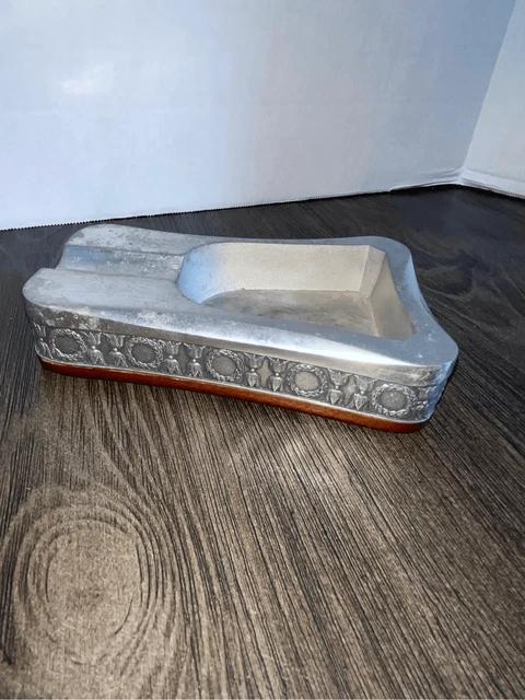 Royal Selangor Hand Finished Leaf Dominica Collection Pewter Leaf Ashtray