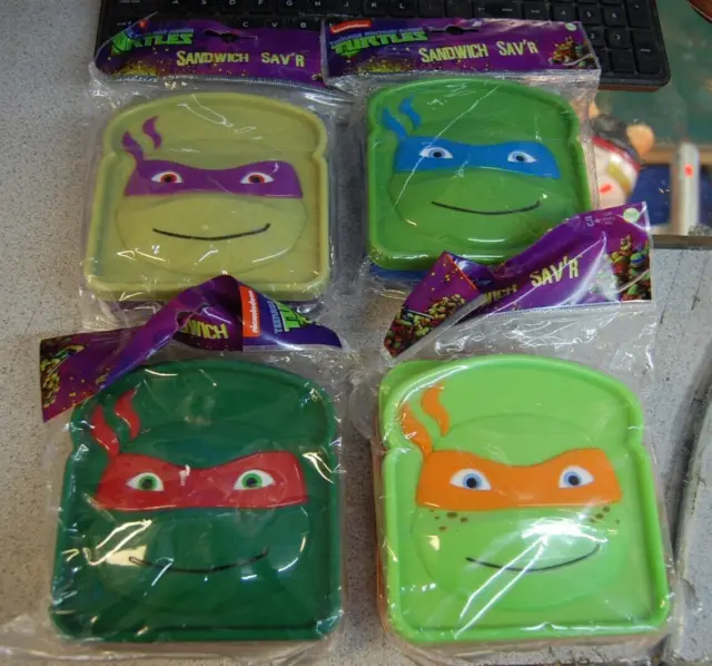 Juego de 4 ahorradores de sándwiches Nickelodeon TMNT - NUEVO - (Tortuga Ninja) ¡Los 4 colores!