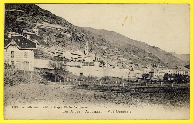 cpa 05 - AIGUILLES (Hautes Alpes) Vue Générale du Village Ed. A. Allemand à Gap