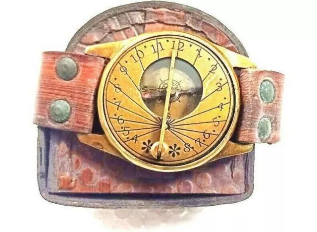 Antike Steampunk-Armbanduhr aus Messing mit Kompass und Sonnenuhr und...