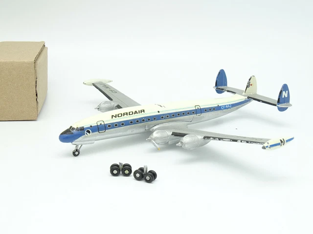 Dinky Toys Lockheed Super G Constellation Capitol Airways - 1/200, Avion De Collection