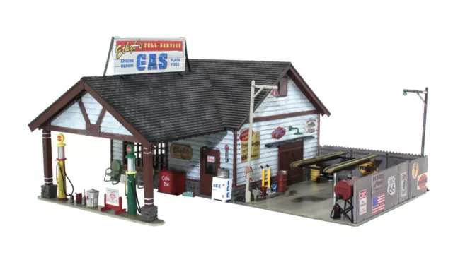 Woodland Scenics Ethyl's Gas / Service N Scale Built and Ready BR4935