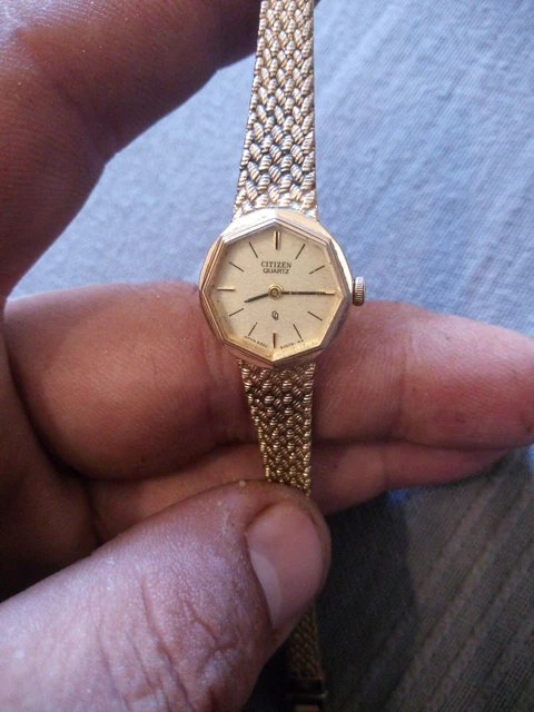 Montre Citizen Femme D'occasion - Mouvement Quartz, Bracelet, état à Vérifier