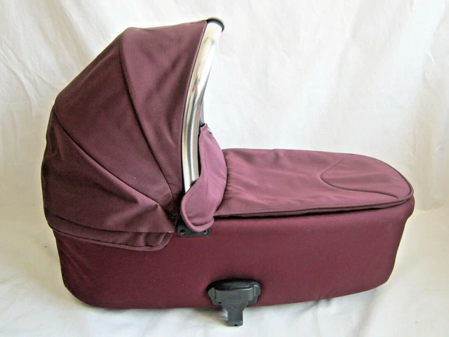 Mamas & Papas Carrycot Flip/ XT2 XT3  / Ocarro Wine Red