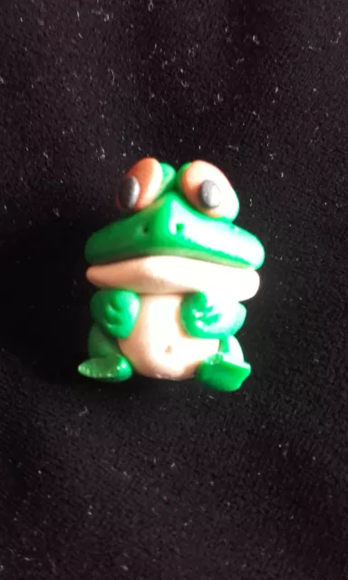 Cute little clay frog brooch
