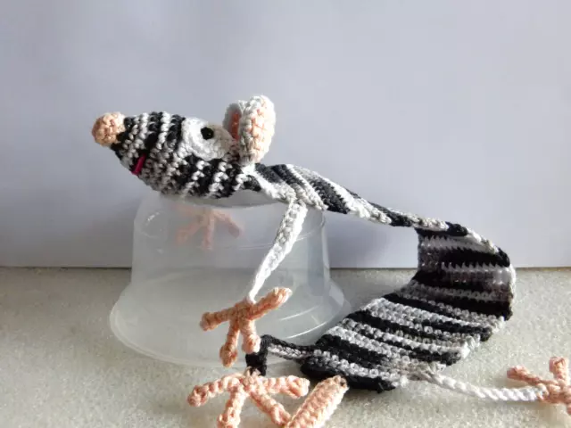 NEU Häkel Lesezeichen Ratte Leseratte gehäkelt Handarbeit Amigurumi Bookie