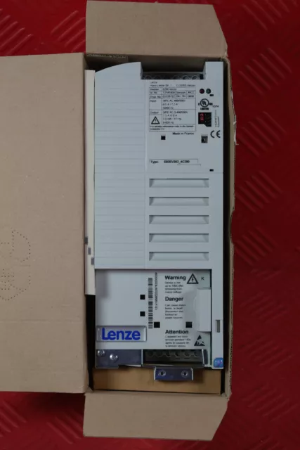 LENZE E82EV302K4C200 Vector 8200 Frequenzumrichter NEU! 3