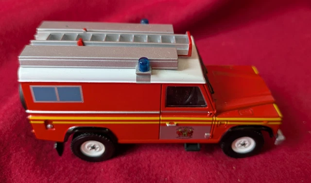 Modèle Réduit Corgi 1:60 Land Rover Defender Pompiers - Occasion - Métal - UK