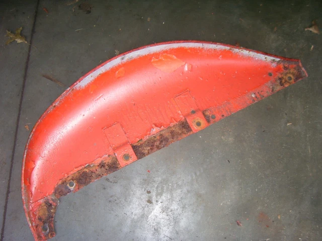 Vintage  Allis Chalmers  B Tractor - Lh Fender Skin