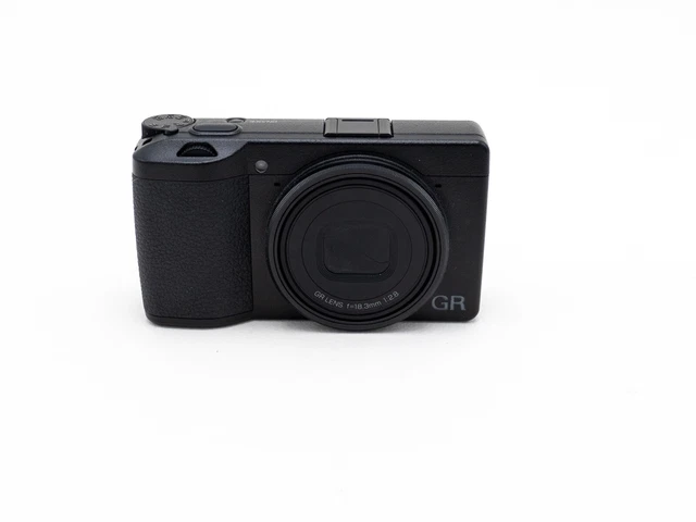 Ricoh GR III 24.2 MP Digital Camera - Black - Excellent Condition  2