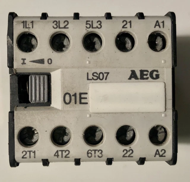 AEG LS07 01E 251183 16A 600VAC 230VAC 3x NO + 1x NO contattore ricambi elettrici